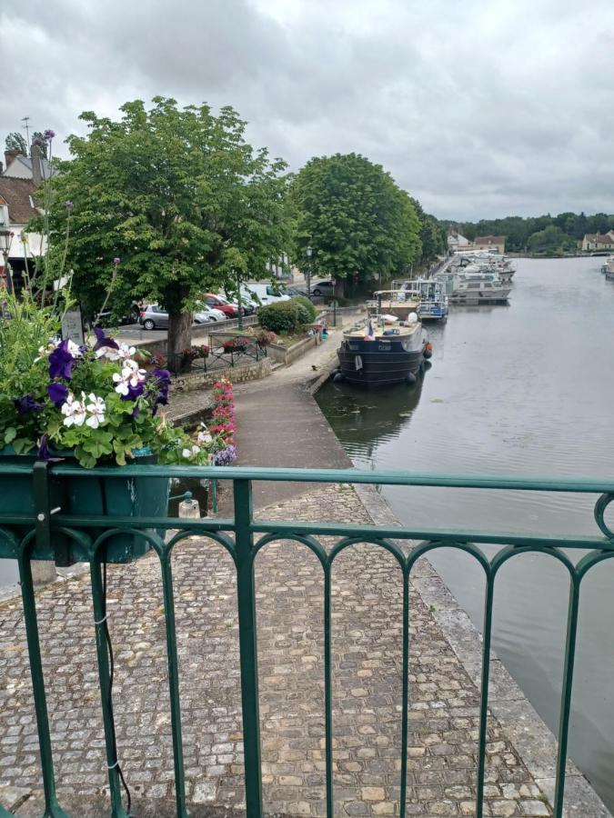 Entre Loire Et Canal Бриар Екстериор снимка